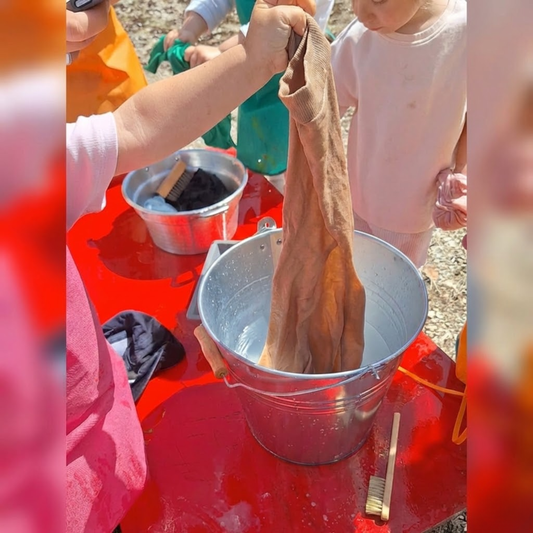 Kamishibai e Montessori: la magia delle attività di vita pratica